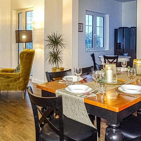 Ferienhaus 6 Bedroom Lovely In Srokowo